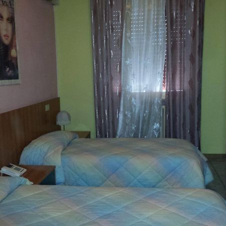 Hotel Stazione Paratico Buitenkant foto