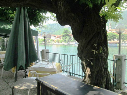 Hotel Stazione Paratico Buitenkant foto